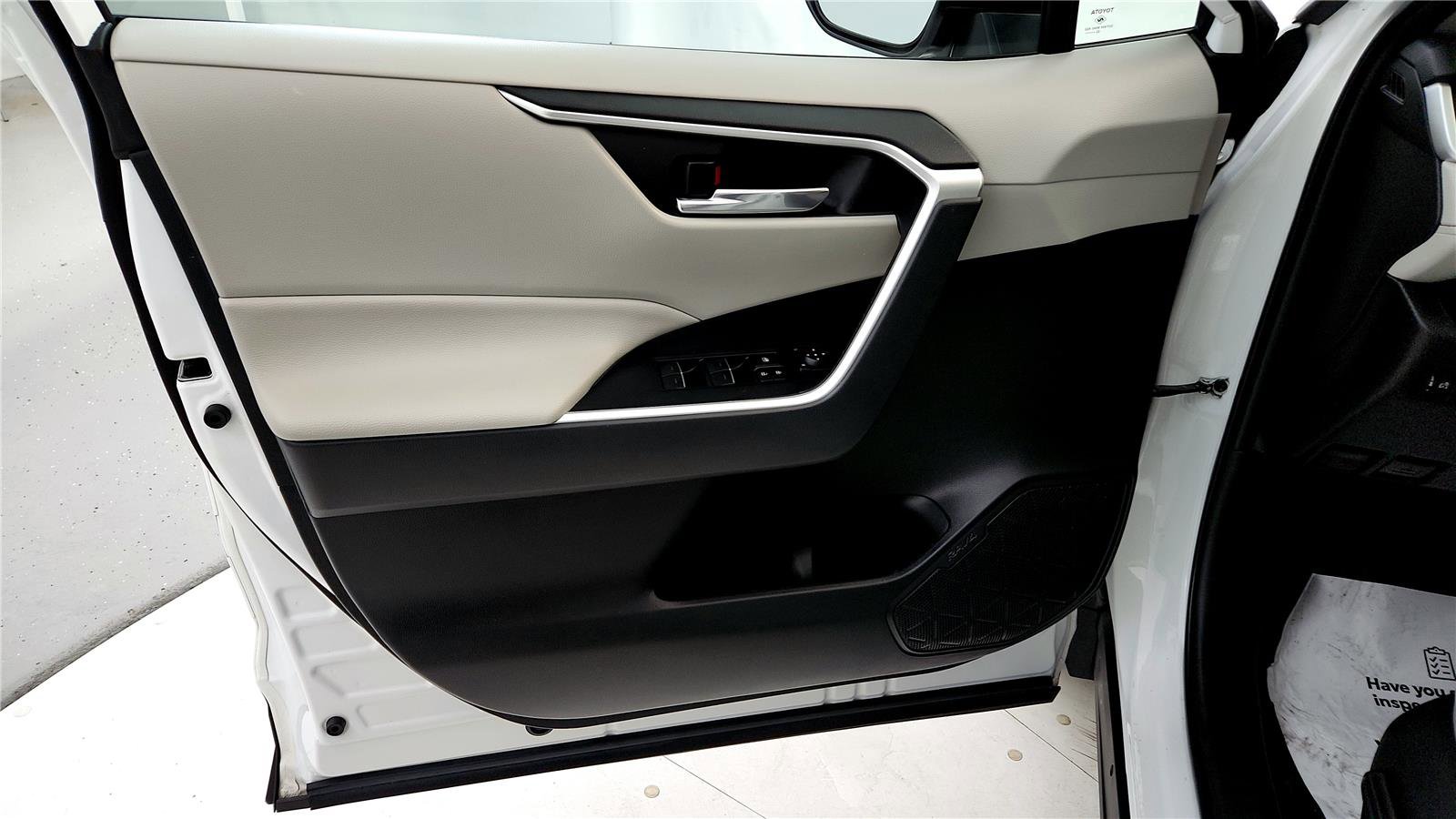 Certified 2023 Toyota RAV4 XLE image 34