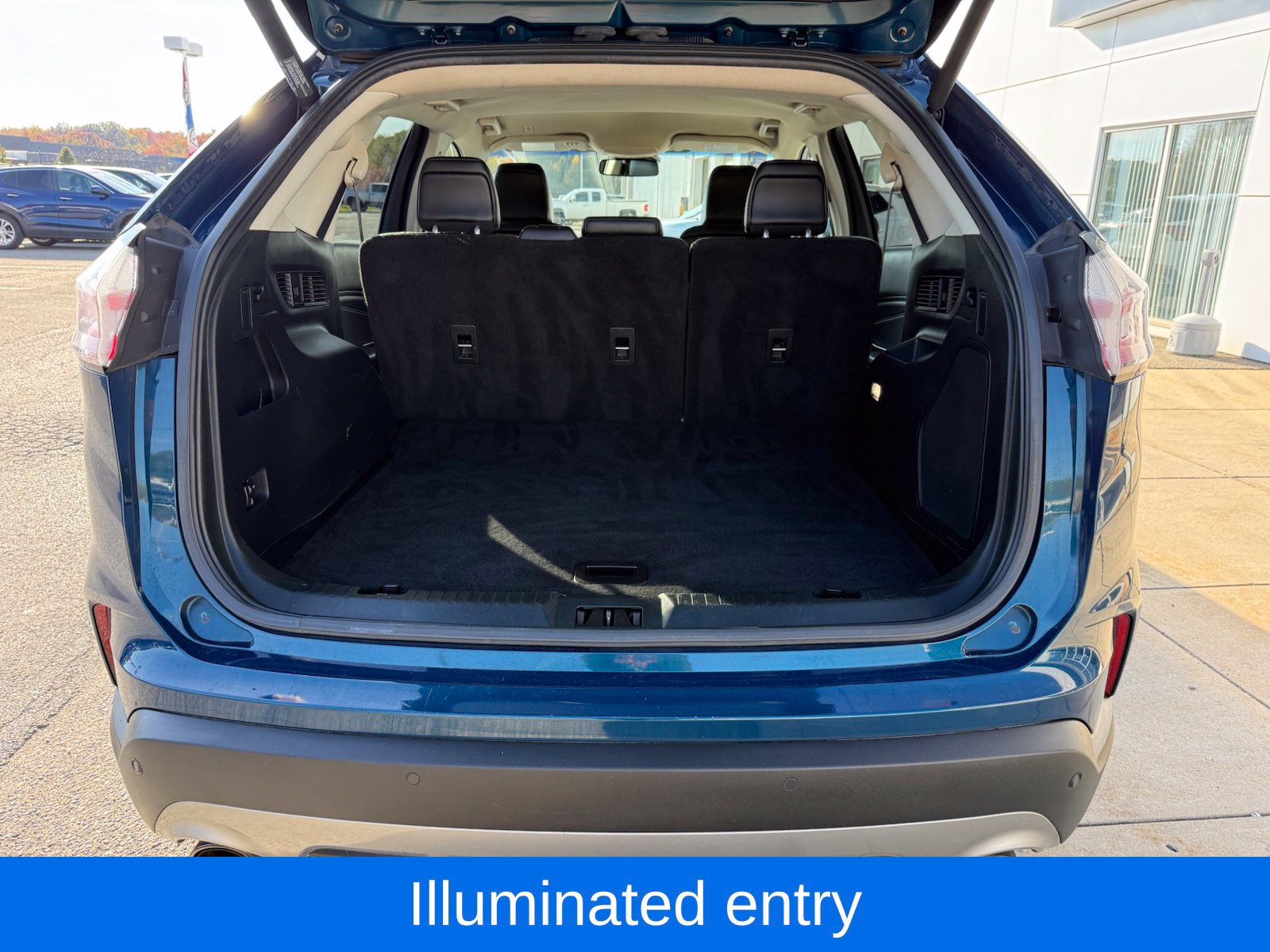 Used 2020 Ford Edge Titanium FWD image 41