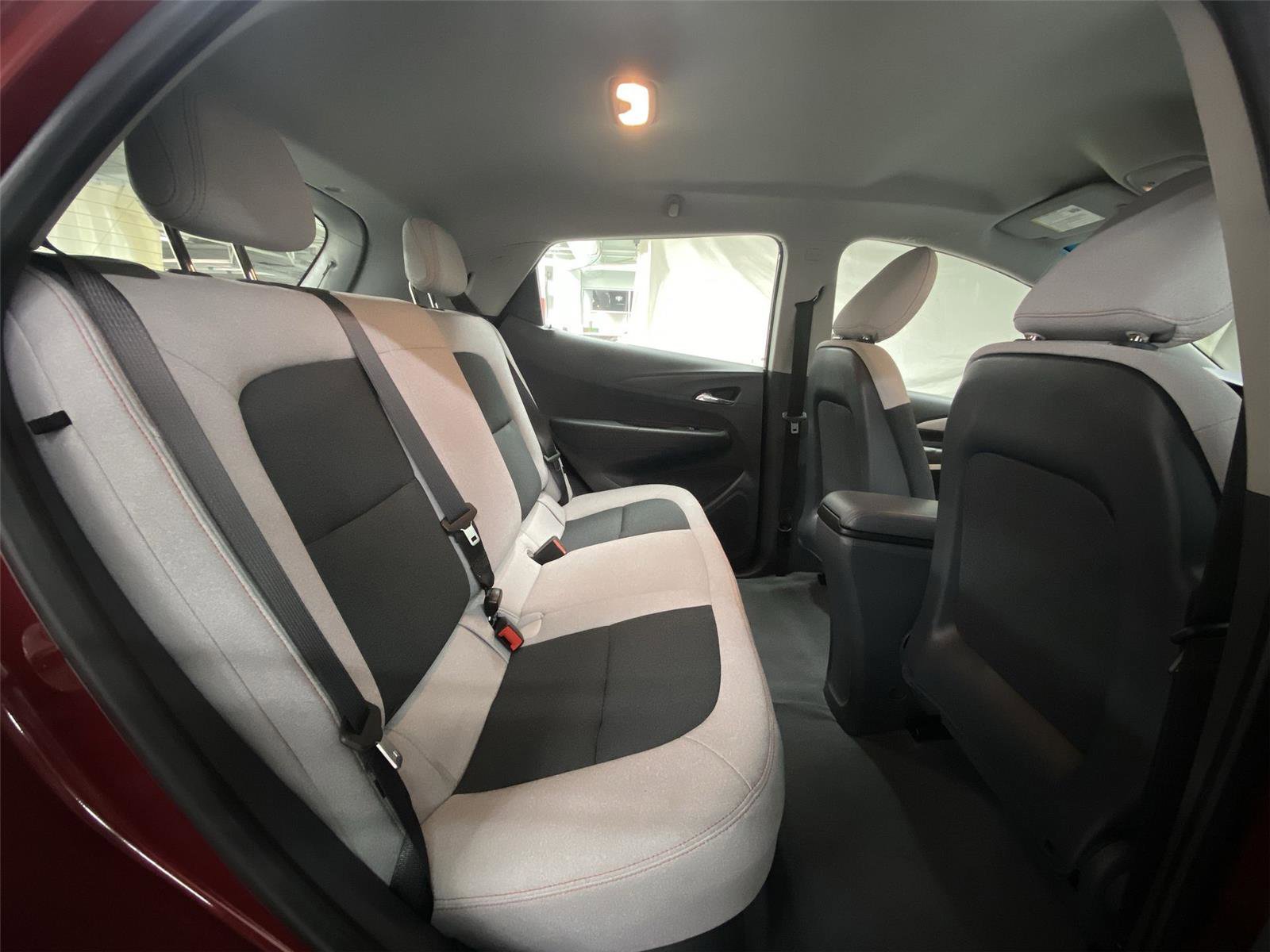 Used 2019 Chevrolet Bolt LT FWD image 27