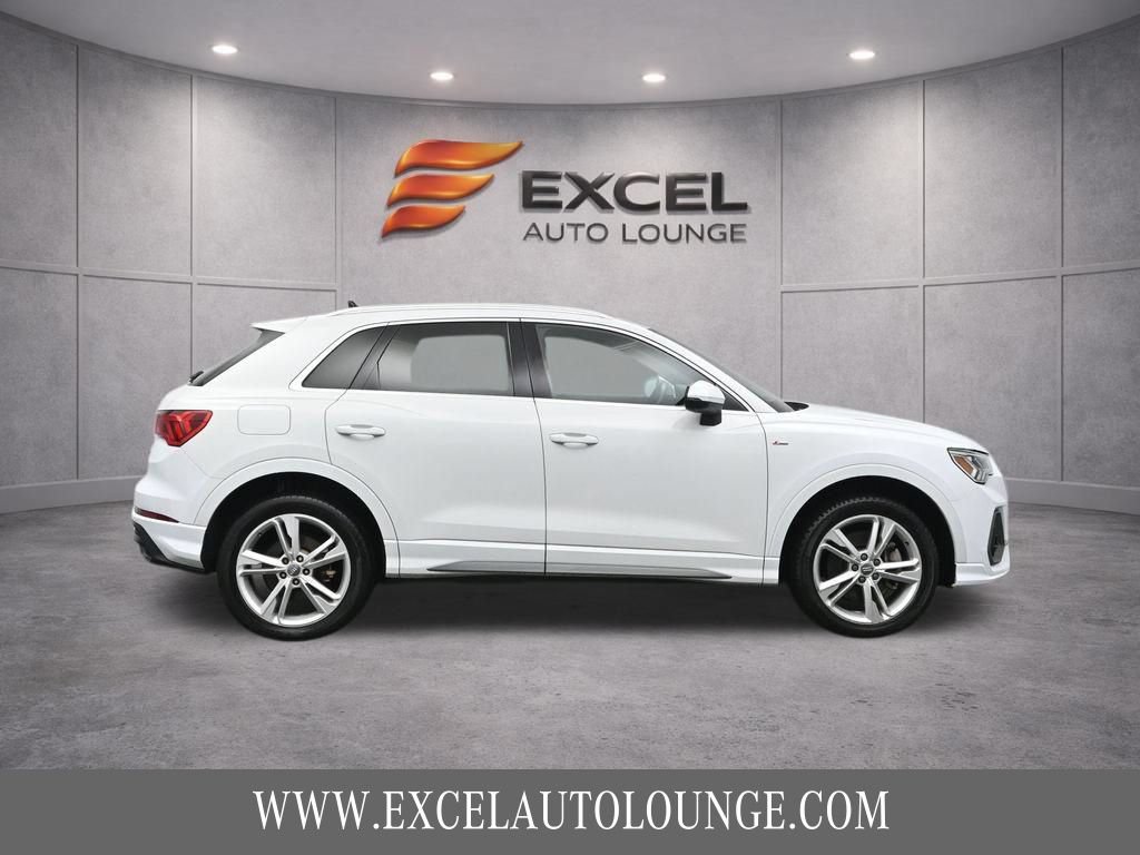Used 2020 Audi Q3 2.0T Premium Plus w/ Premium Plus Package AWD/4WD image 10