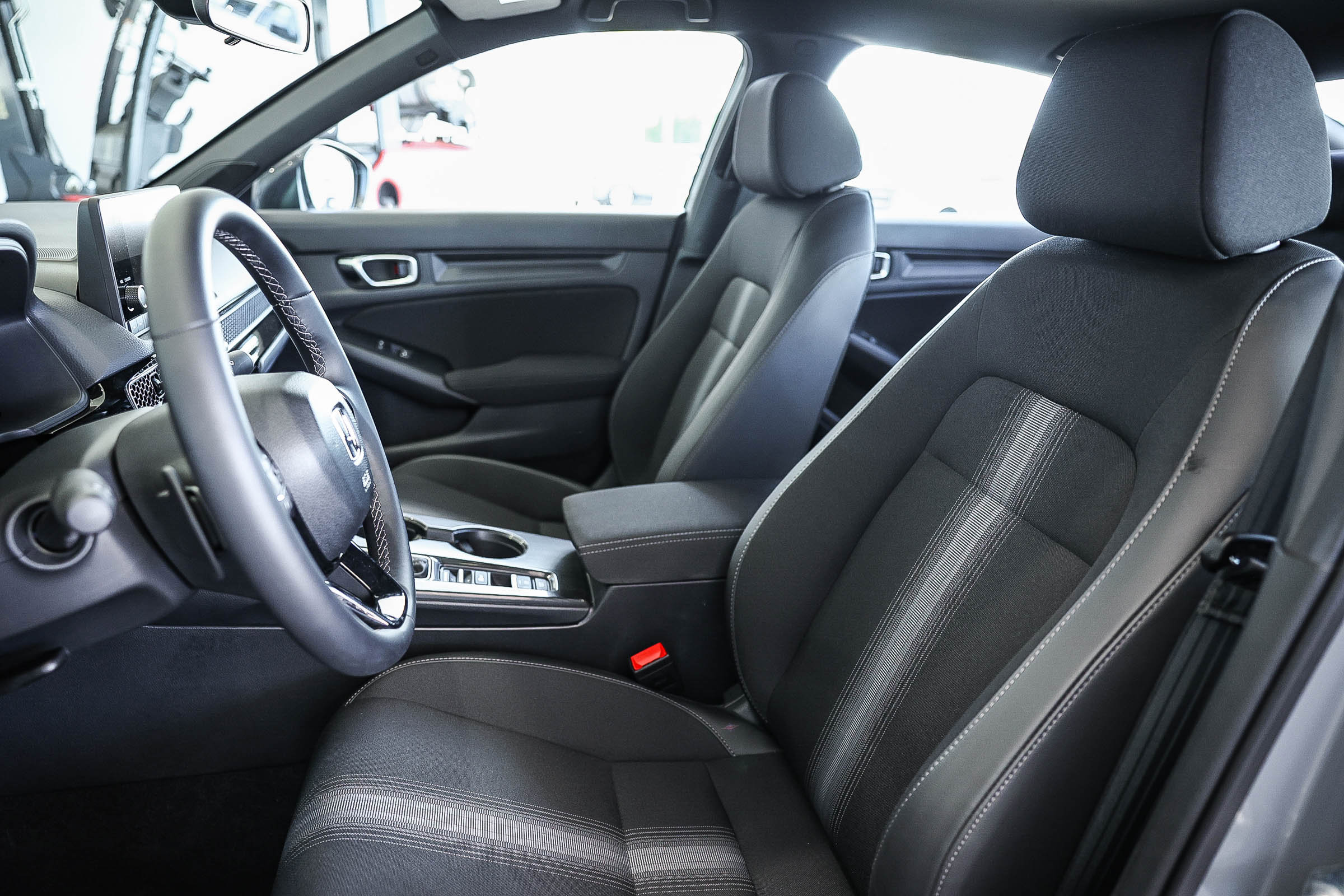 Used 2025 Honda Civic Sport image 25