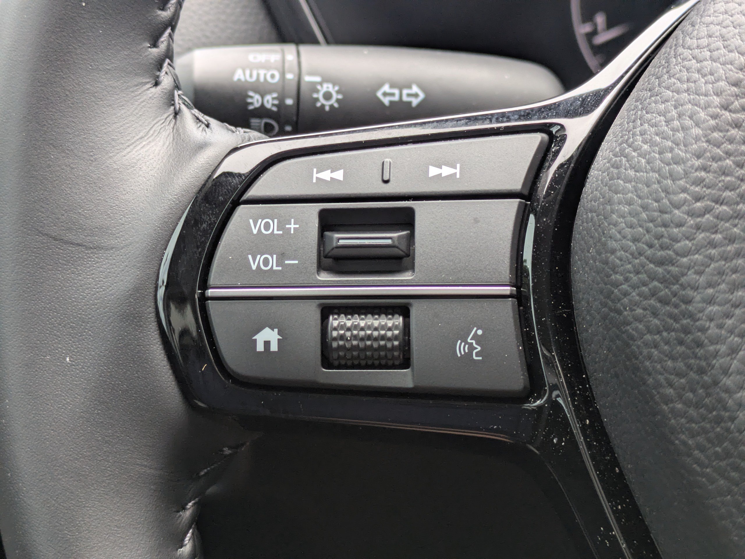 Used 2025 Honda CR-V EX-L image 25
