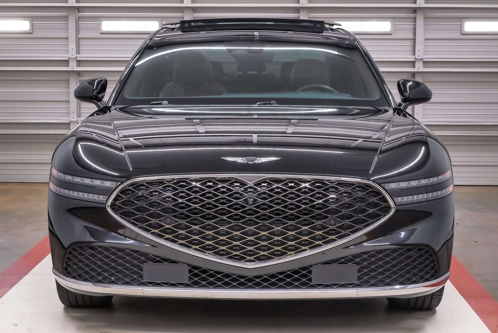 Certified 2023 Genesis G90 3.5T AWD/4WD image 4