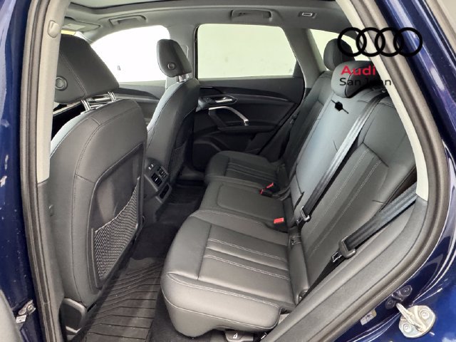 Used 2025 Audi Q5 Premium w/ Convenience Package AWD/4WD image 23