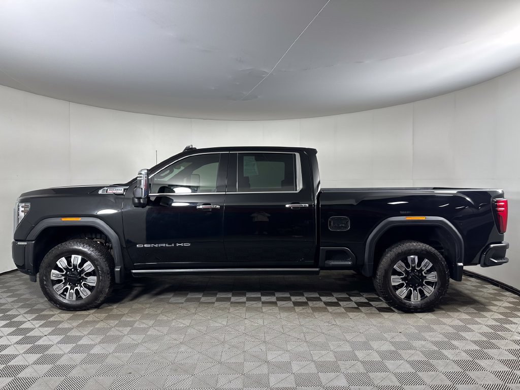 Used 2026 GMC Sierra 2500 Denali w/ Denali Reserve Package AWD/4WD image 2