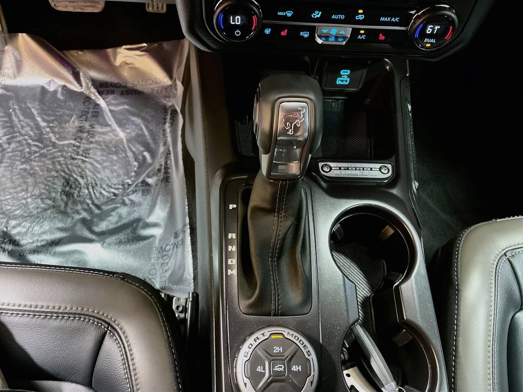 Used 2025 Ford Bronco Outer Banks AWD/4WD image 17