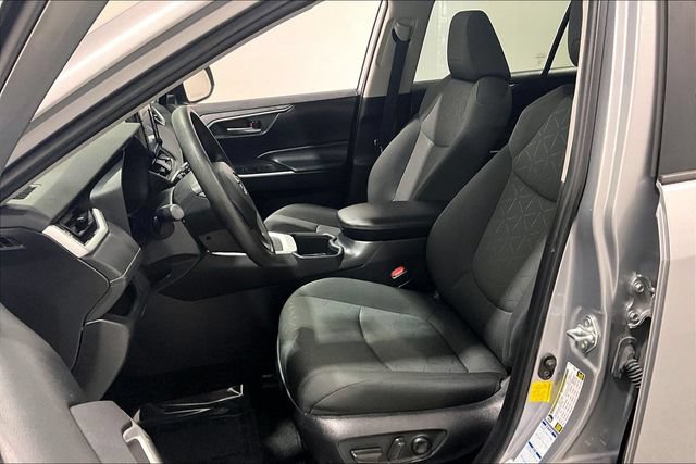 Used 2022 Toyota RAV4 XLE w/ Convenience Package AWD/4WD image 28