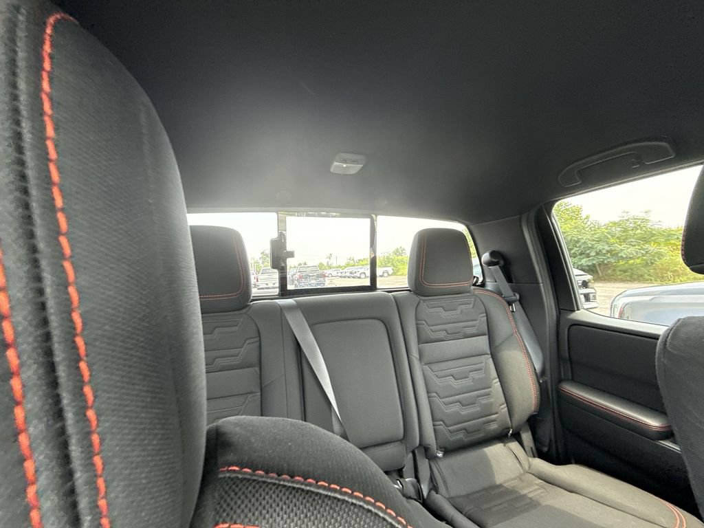 Used 2025 Nissan Frontier PRO-4X w/ Pro Convenience Package AWD/4WD image 32