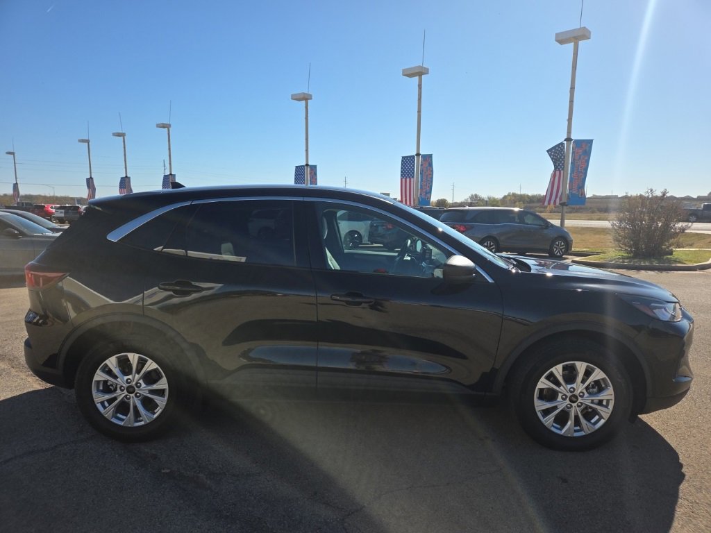 Used 2024 Ford Escape Active image 4