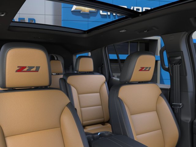 New 2027 Chevrolet Traverse Z71 w/ Driver Confidence Package AWD/4WD image 24