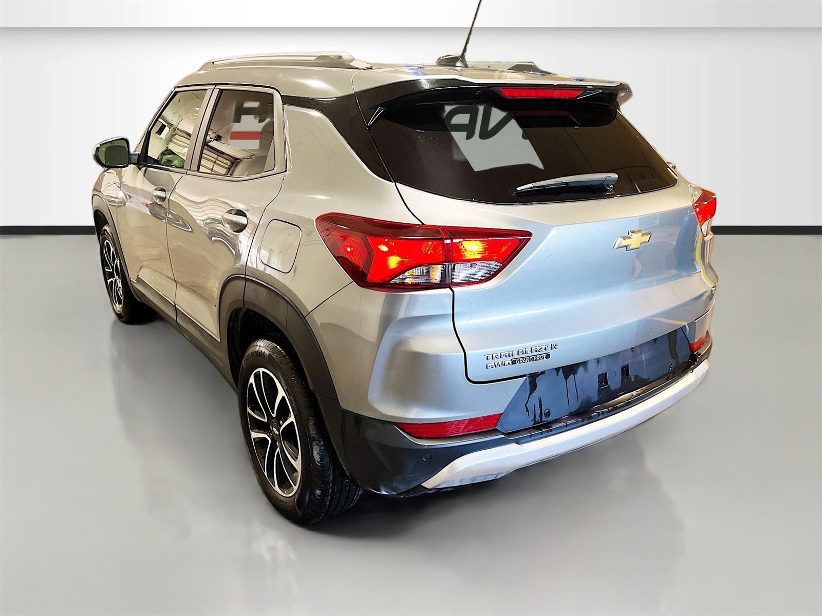 Used 2025 Chevrolet TrailBlazer LT w/ Driver Confidence Package image 5