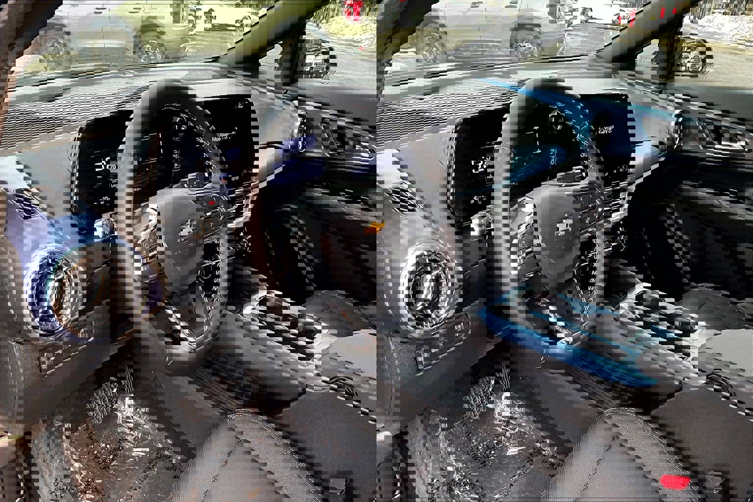 Used 2024 Chevrolet Equinox EV LT image 12