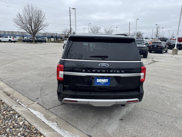 Certified 2024 Ford Expedition XLT image 7