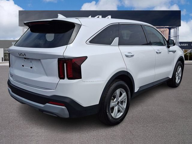 Certified 2025 Kia Sorento LX FWD image 6