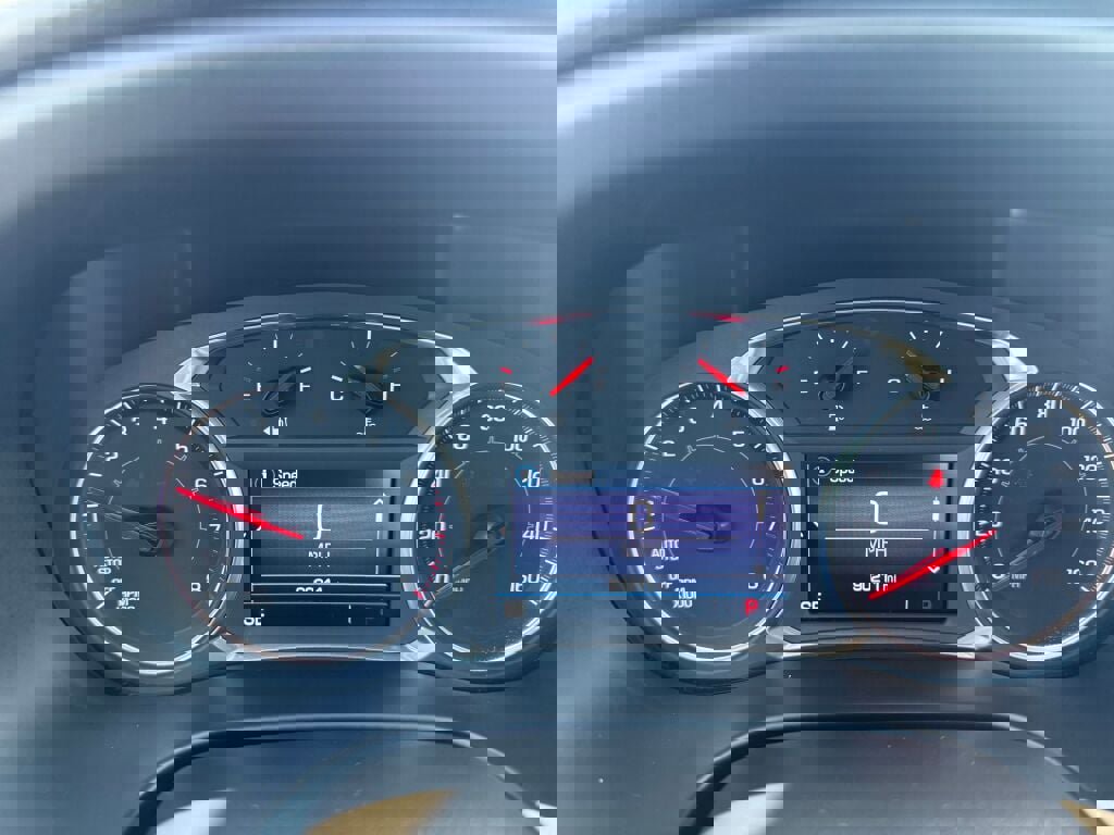 Used 2021 GMC Acadia SLE image 13