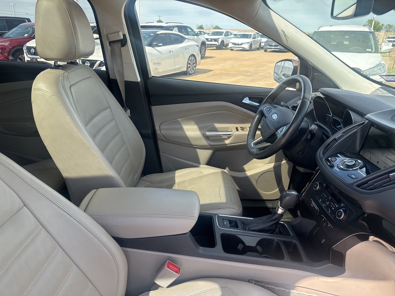 Used 2017 Ford Escape Titanium image 27