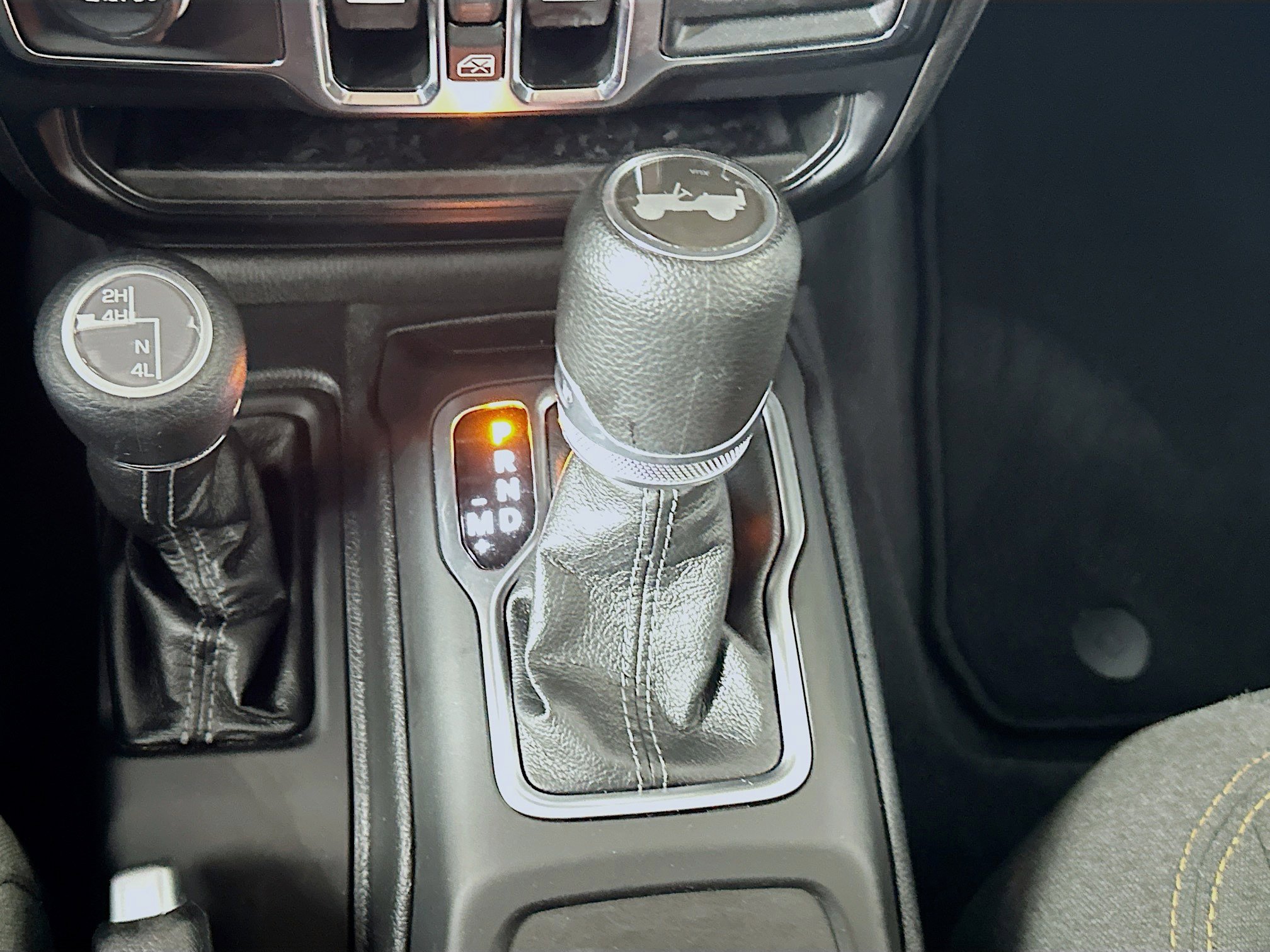 Used 2025 Jeep Wrangler Sport S image 23