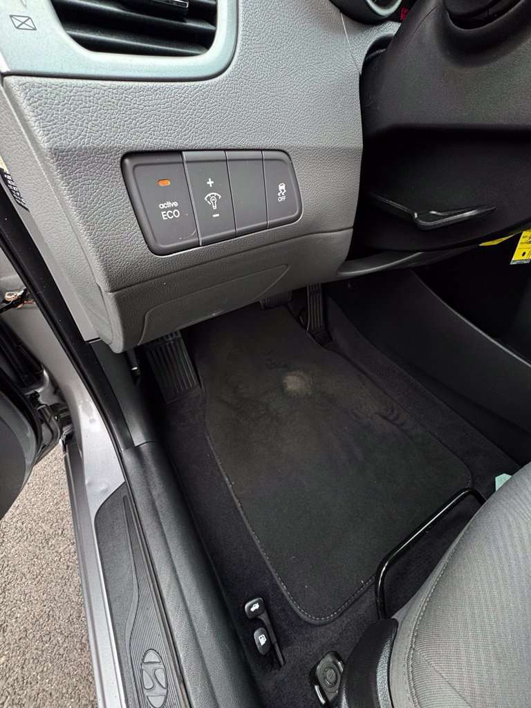 Used 2012 Hyundai Elantra GLS w/ Preferred Pkg 3 FWD image 12