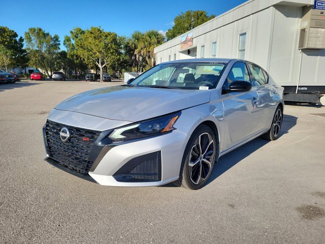 Certified 2025 Nissan Altima 2.5 SR w/ SR Premium Package image 10