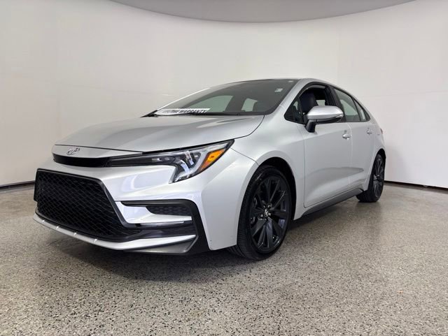 Used 2024 Toyota Corolla SE FWD image 14
