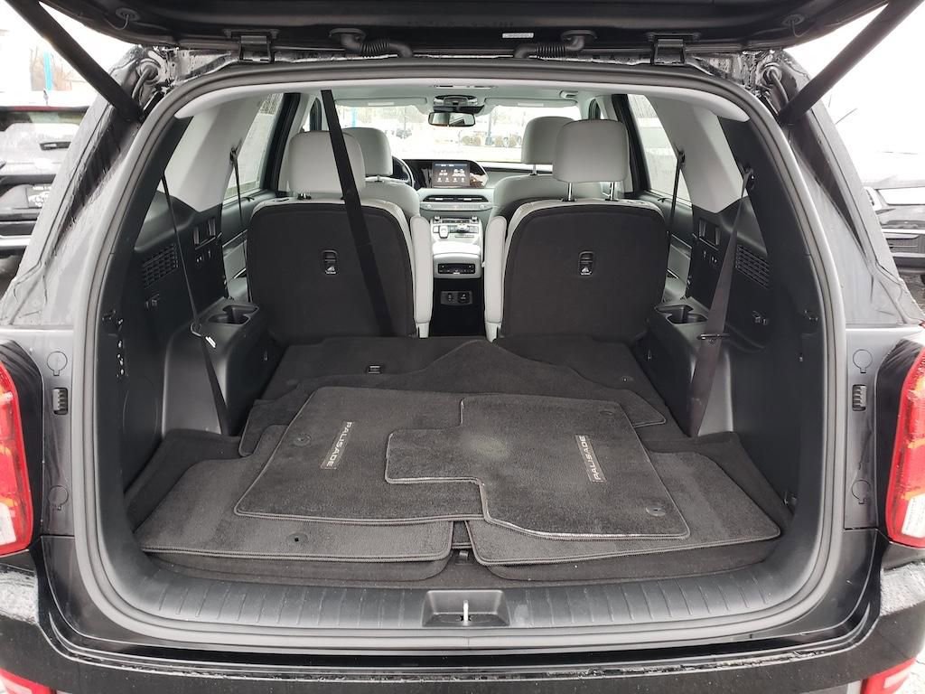 Used 2020 Hyundai Palisade SEL w/ Premium Package image 11