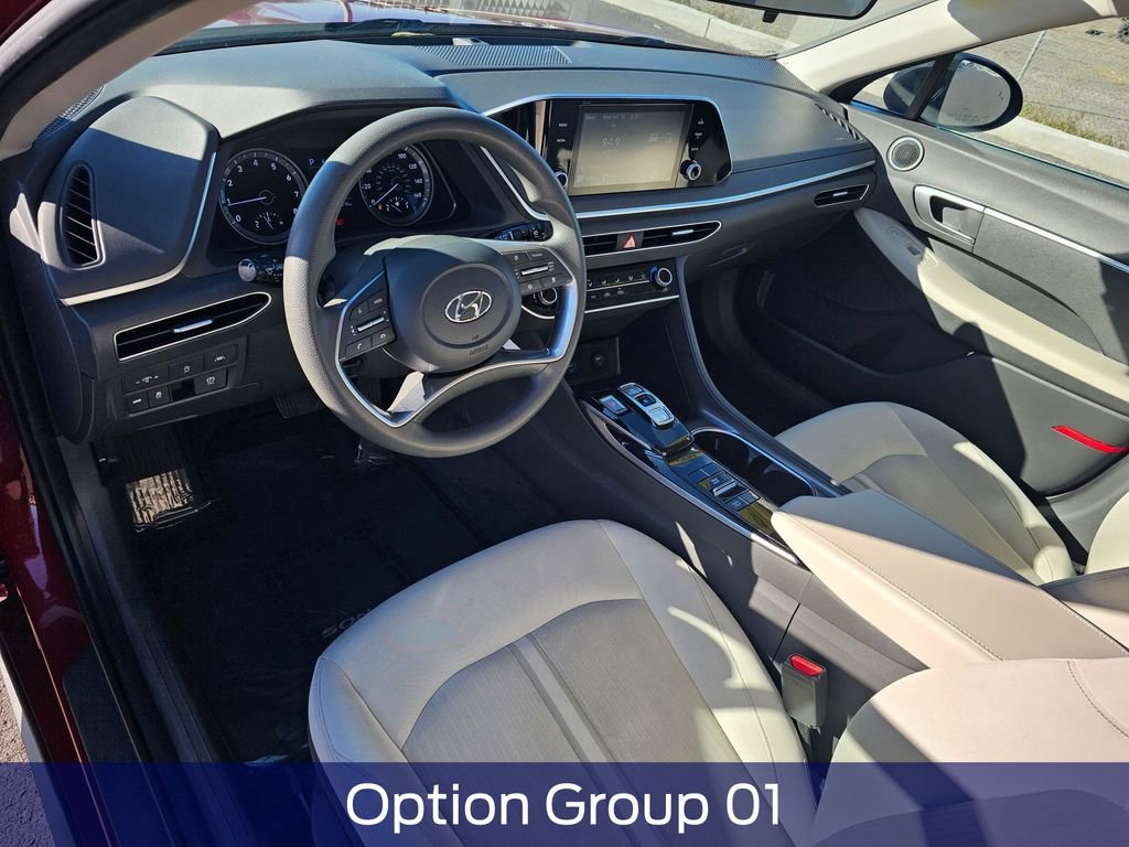 Used 2023 Hyundai Sonata SE FWD image 2