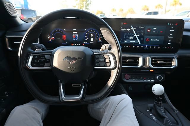 Used 2025 Ford Mustang GT Premium image 13