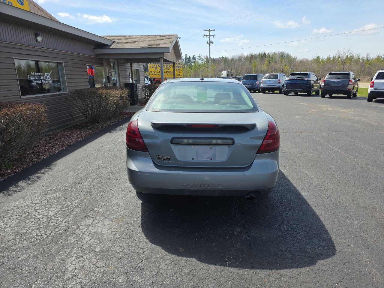 Used 2008 Pontiac Grand Prix w/ Preferred Package FWD image 7