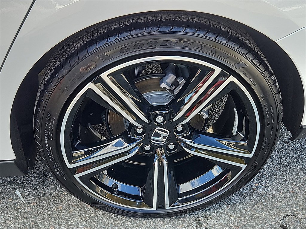 Certified 2025 Honda Accord Sport image 8