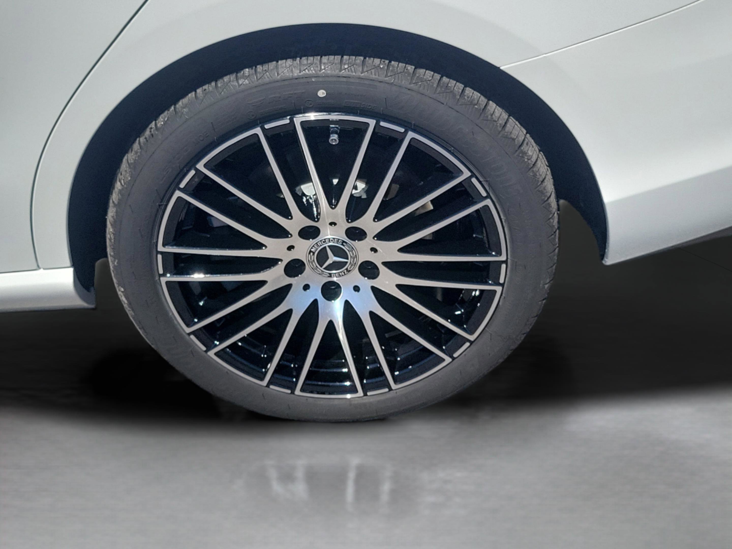 Used 2026 Mercedes-Benz C 300 Sedan image 28