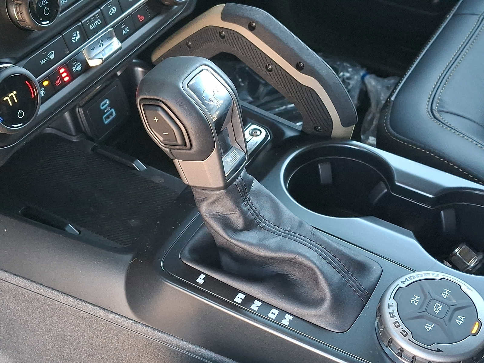 New 2025 Ford Bronco Badlands w/ Sasquatch Package image 12