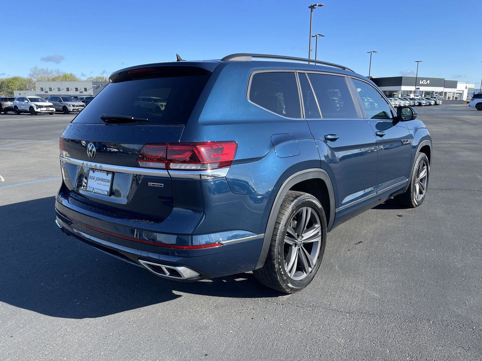 Used 2021 Volkswagen Atlas SE w/ Panoramic Sunroof Package AWD/4WD image 7