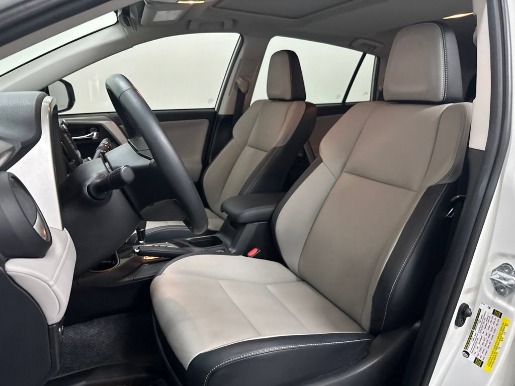 Used 2016 Toyota RAV4 Limited FWD image 28