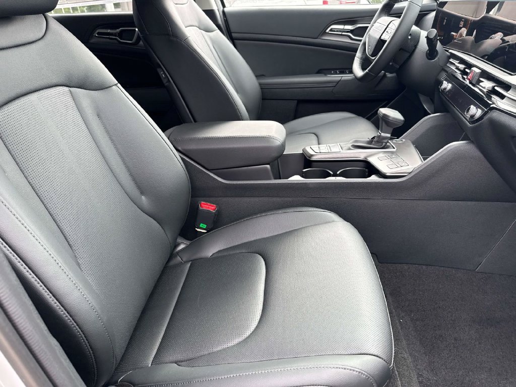 New 2027 Kia Sportage EX FWD image 13