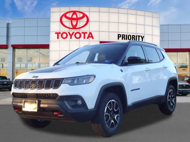 Used 2025 Jeep Compass Trailhawk