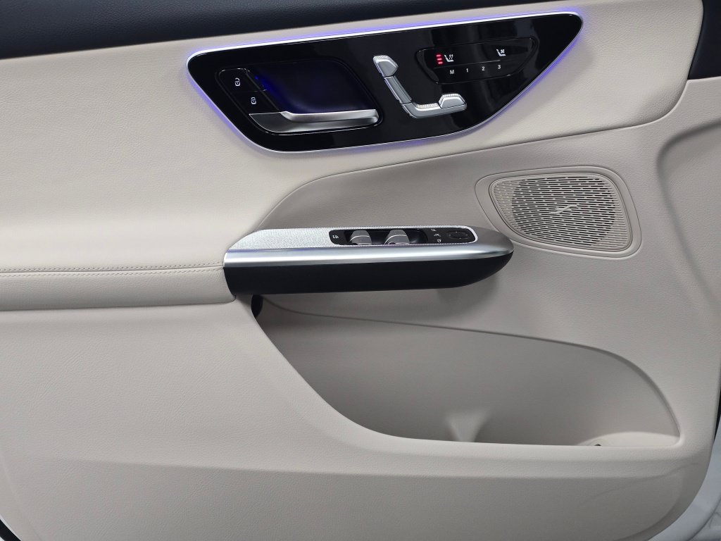 New 2026 Mercedes-Benz GLC 300 4MATIC image 31