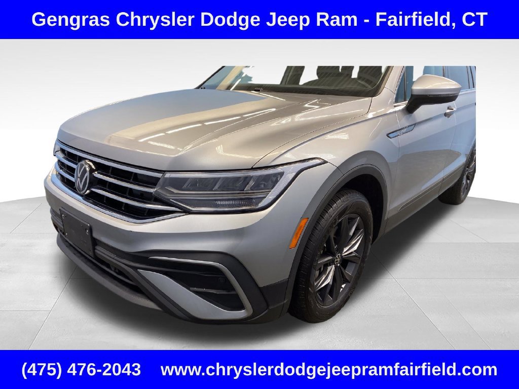 Used 2023 Volkswagen Tiguan SE AWD/4WD image 47