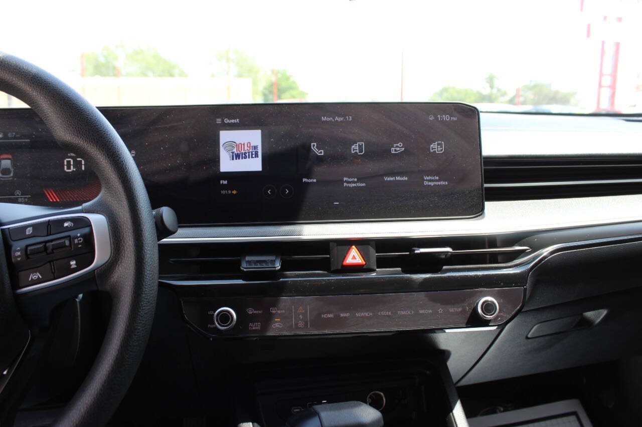 Used 2025 Kia K5 LXS FWD image 15