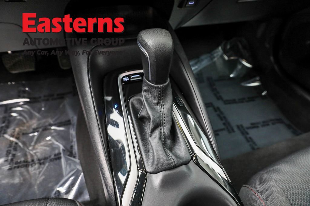 Used 2025 Toyota Corolla SE image 13