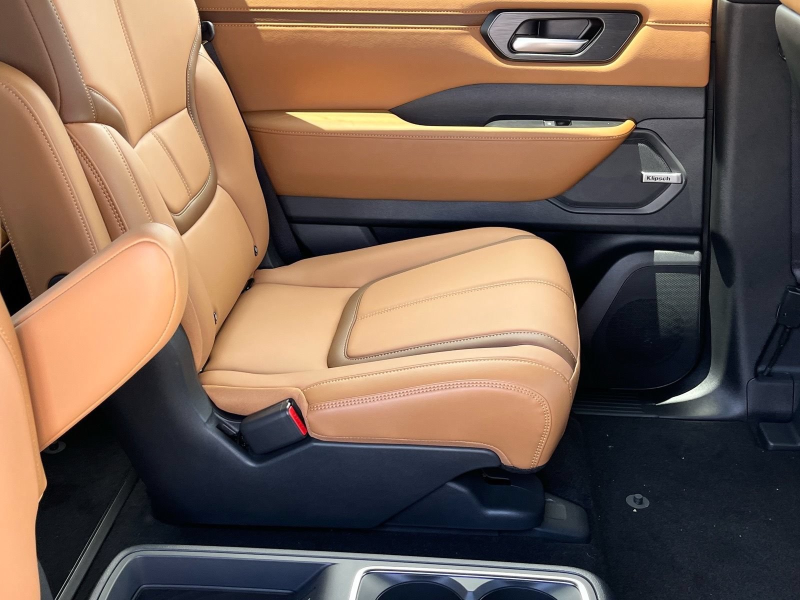 New 2026 Nissan Armada SL w/ Captain's Chari Seat Package AWD/4WD image 11