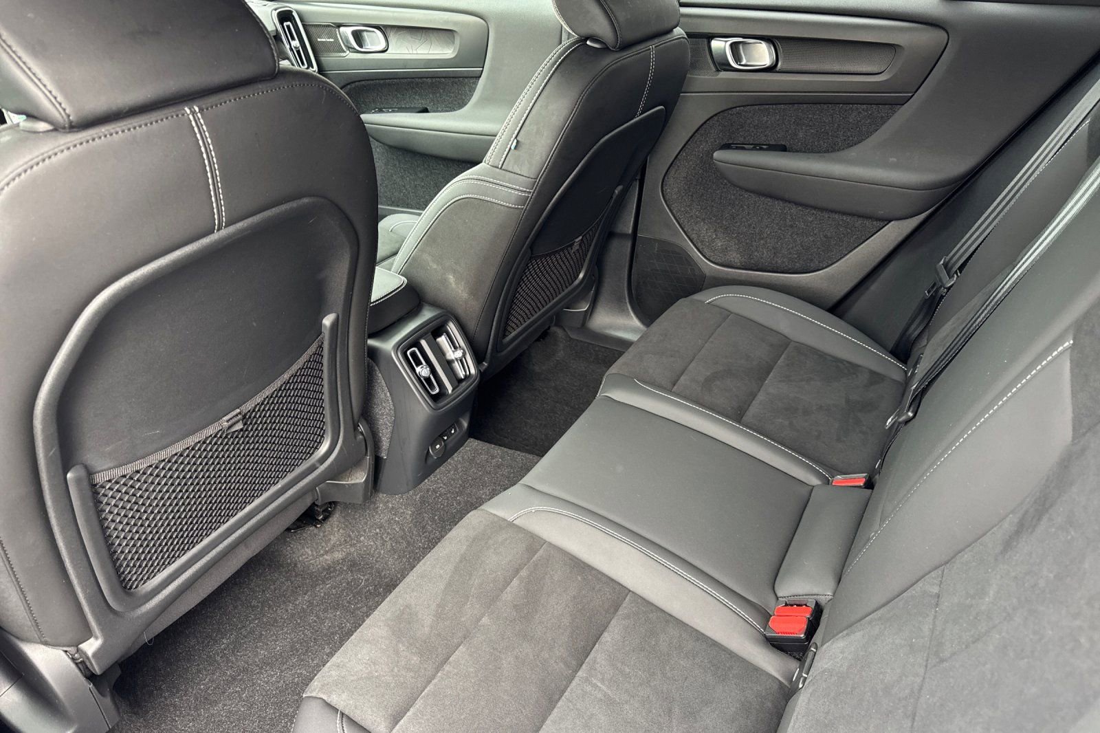 Certified 2023 Volvo XC40 Recharge Ultimate w/ Protection Package Premier AWD/4WD image 5