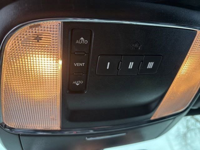 Used 2019 Dodge Charger R/T w/ Driver Confidence Group image 28