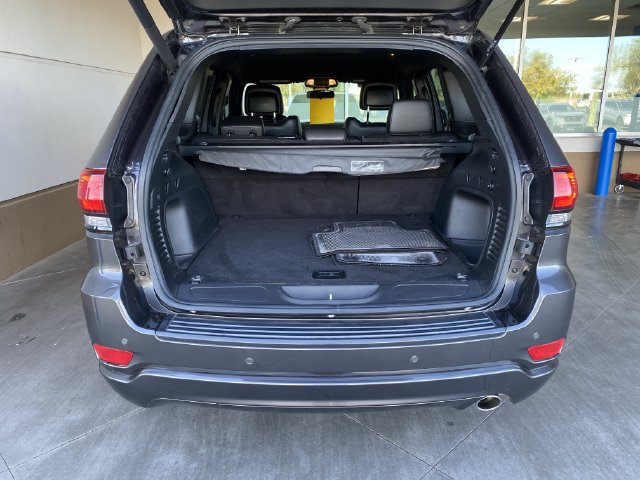 Used 2021 Jeep Grand Cherokee Laredo X RWD image 12