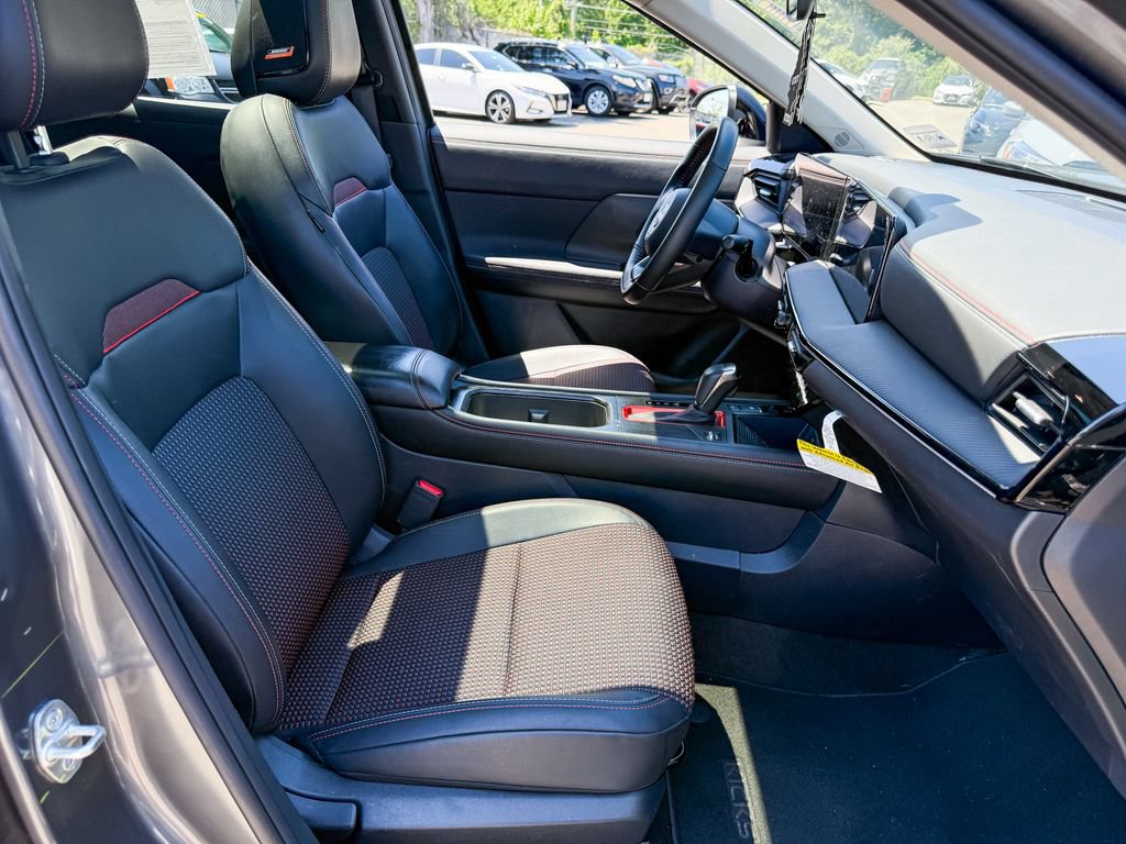Certified 2025 Nissan Kicks SR w/ SR Premium Package AWD/4WD image 11