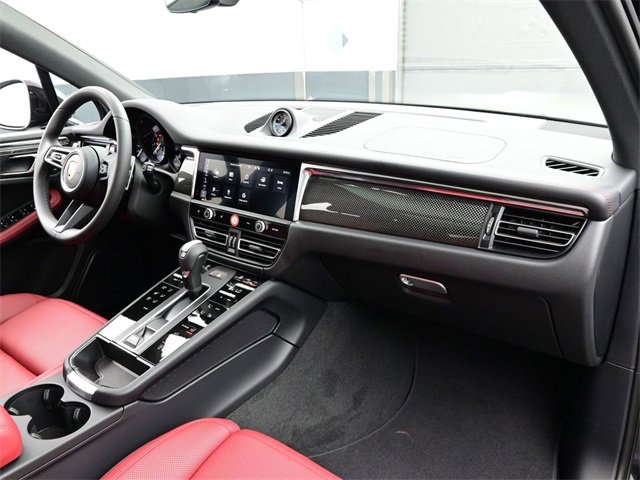 New 2026 Porsche Macan image 20