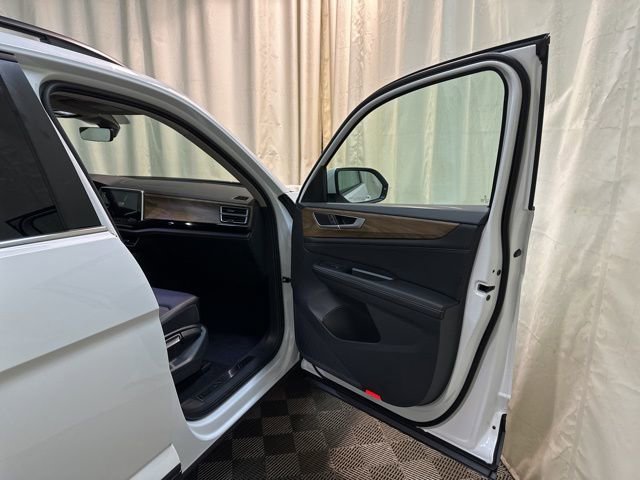 New 2026 Volkswagen Atlas SE image 36