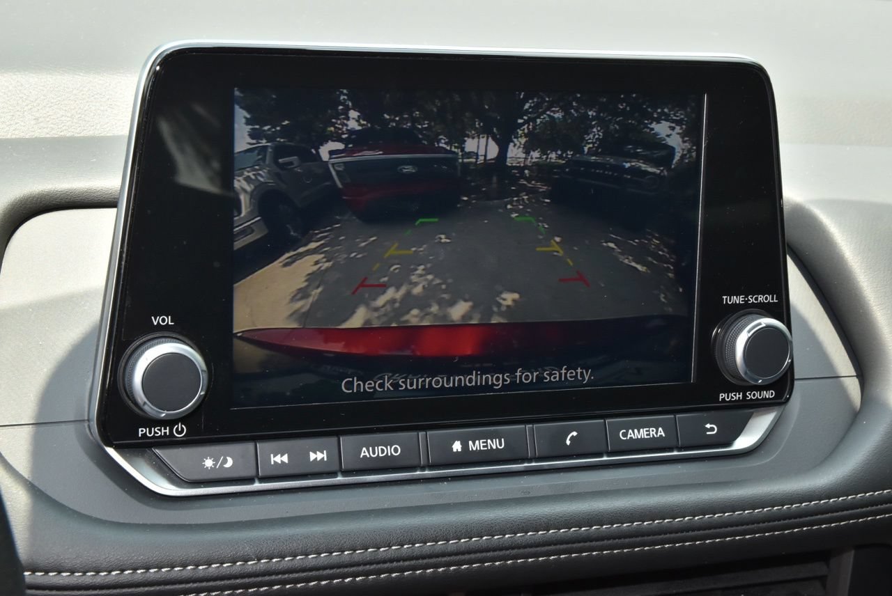 Used 2025 Nissan Rogue S FWD image 28