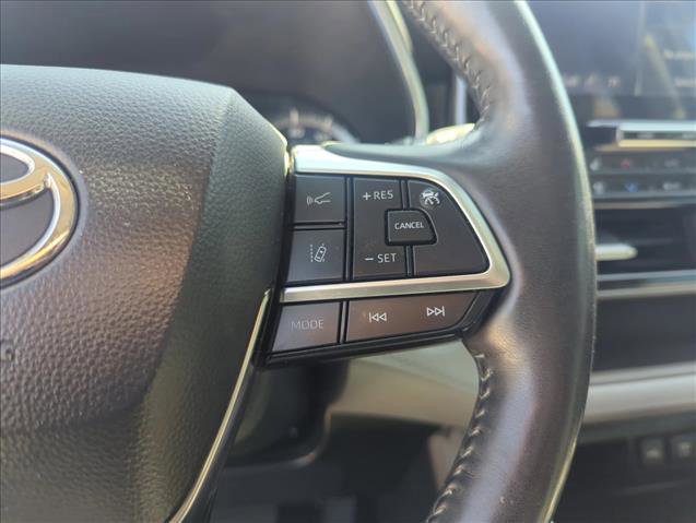Used 2021 Toyota Highlander Limited FWD image 15