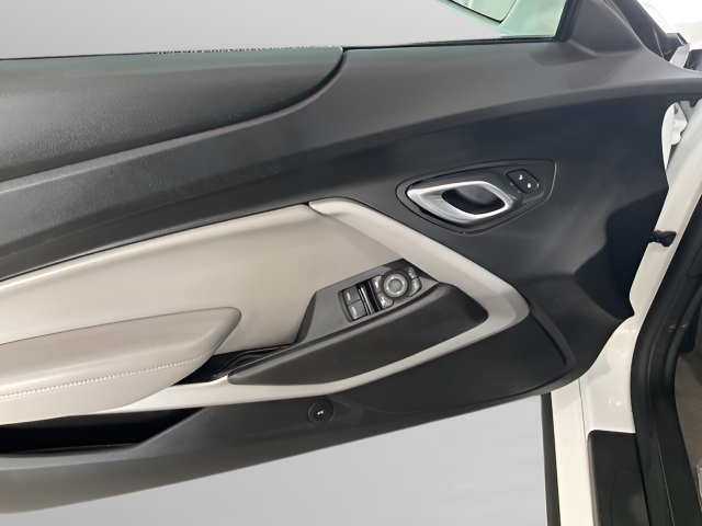 Used 2023 Chevrolet Camaro LT RWD image 3