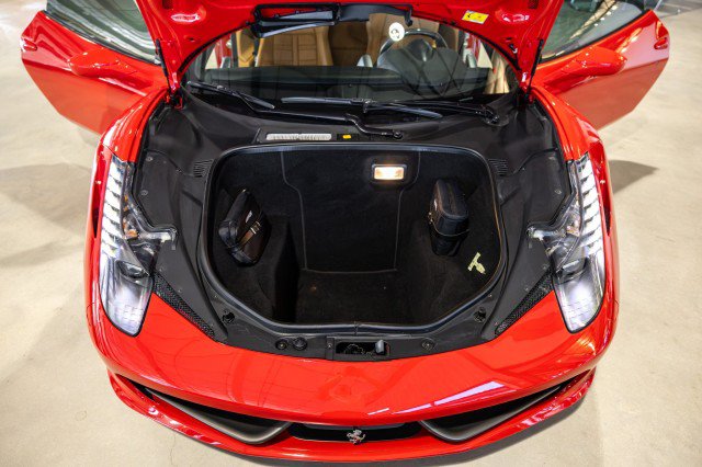 Used 2010 Ferrari 458 Italia Coupe RWD image 28